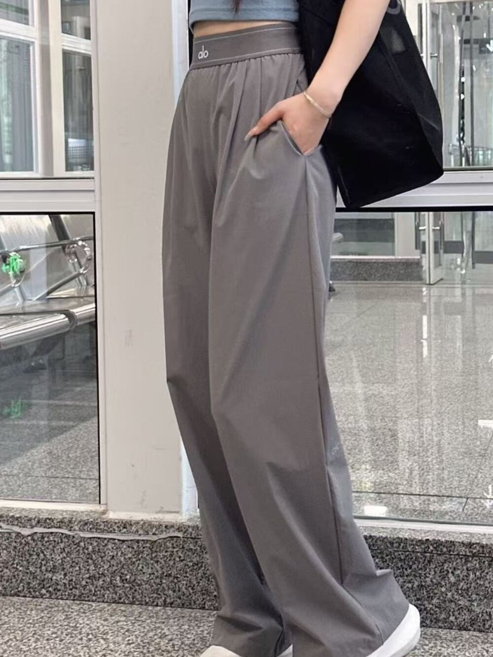 NWT ALO Yoga Suit Up Trouser Steel Grey (Regular)😍 - Picture 8 of 8